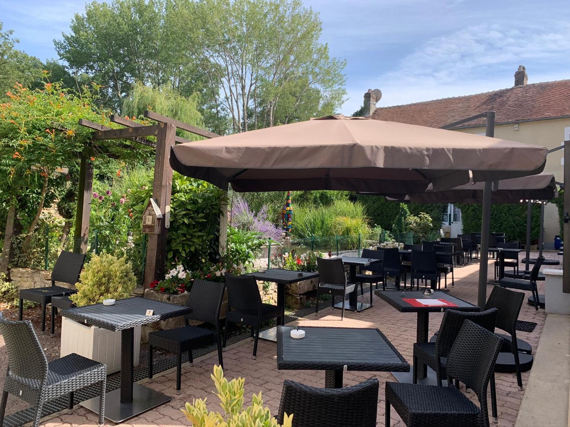Logis Hotel Restaurant Le Moulin De La Coudre Venoy Esterno foto